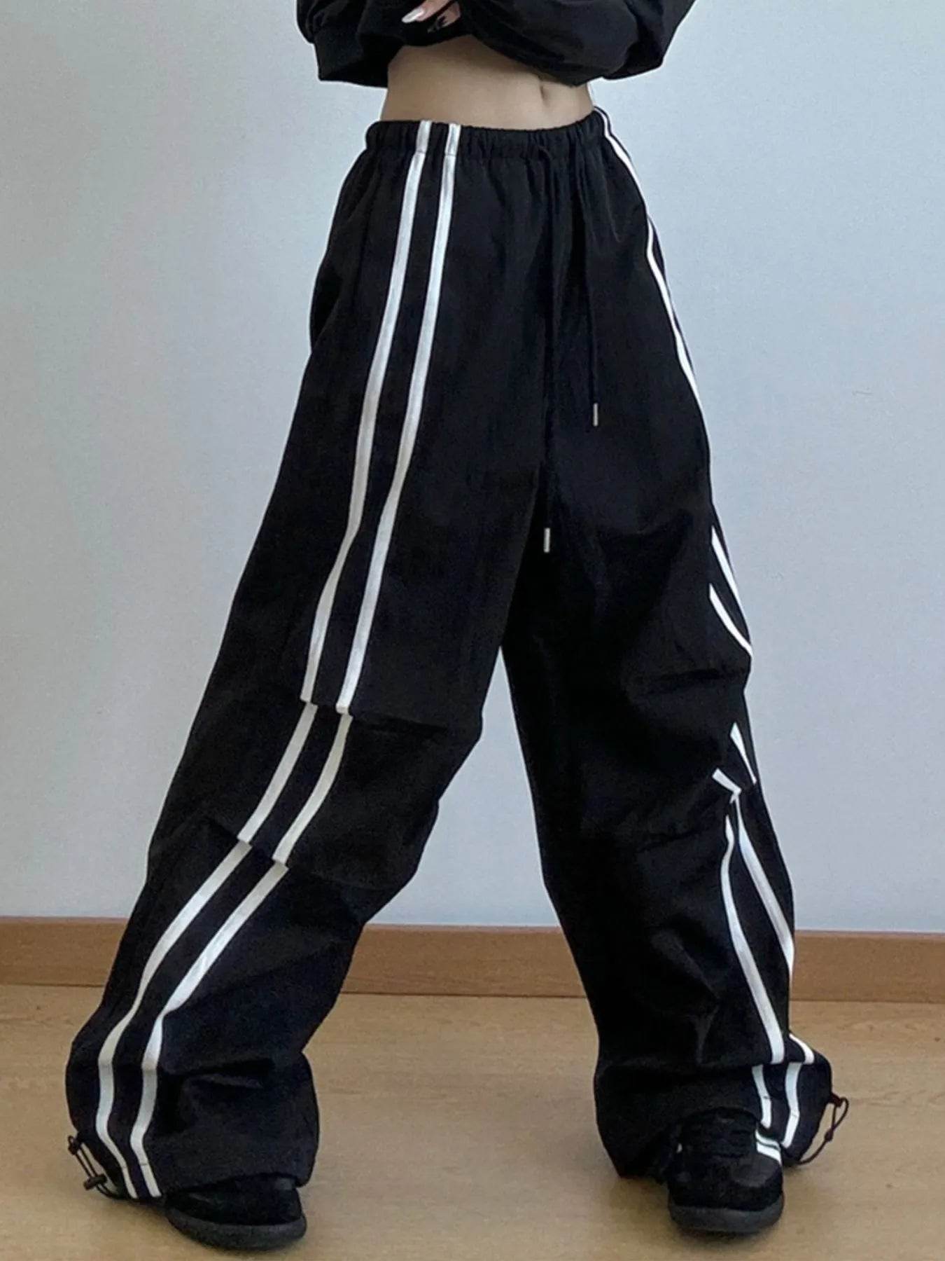 Side Stripes Wide Leg Pants Trendsi 45f41fb3-9091-4a8f-b3e6-51f0216723fd-Max-Origin