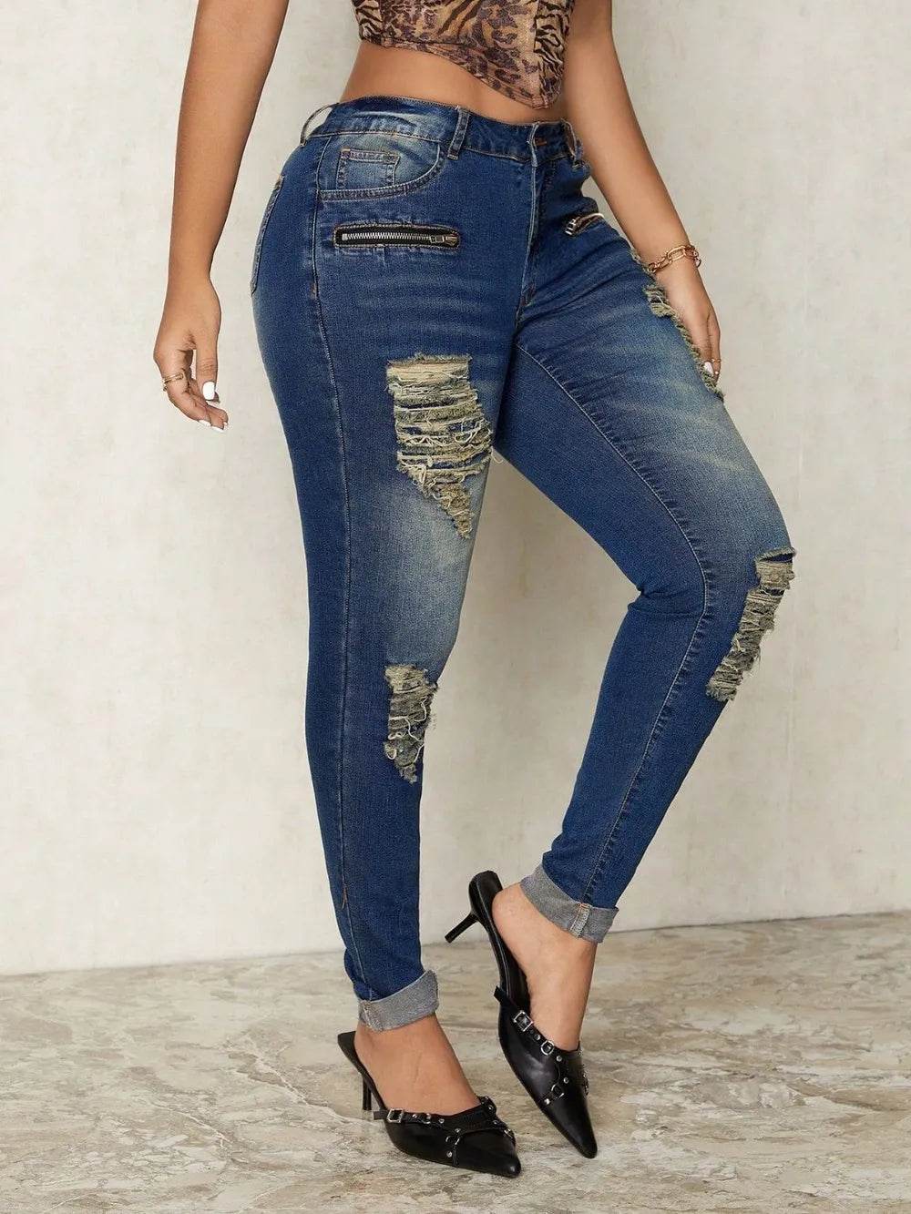 Distressed Skinny Jeans Trendsi 47c1925c-8303-440b-ba75-e93e48b649fa-Max