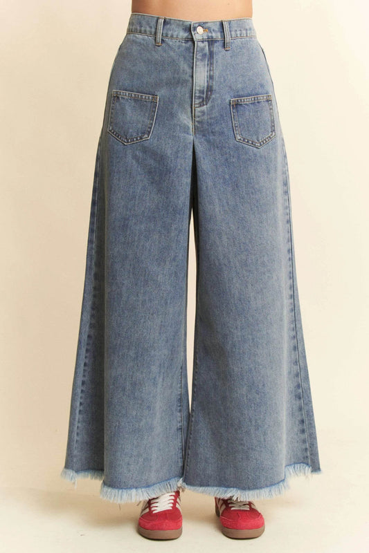 Davi & Dani Patch Pocket Wide Leg Culotte Jeans Trendsi 481048d91be54a6b9812173acacc2d5b-Max-Origin