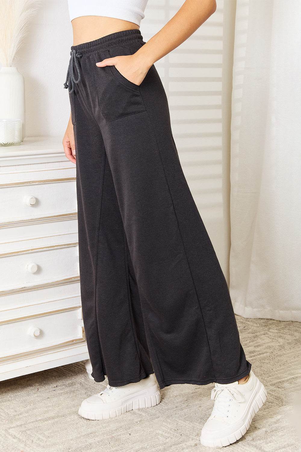 Basic Bae Wide Leg Pocketed Pants Trendsi 495e8080e949428b8f8c09005b2c1a20-Max