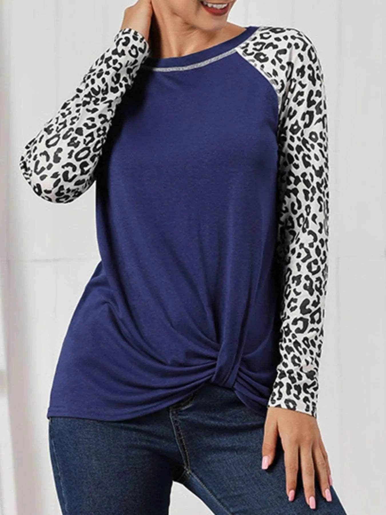 Leopard Print Raglan Sleeve Twist Hem T-Shirt Trendsi 49eb788e-9451-4e36-81b7-41a5311246b6-Max-Origin