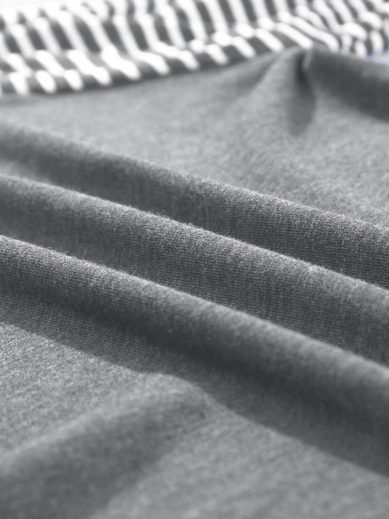 Contrast Print Striped Raglan Long Sleeve Loose Top Trendsi 4ab360f1d8724b2d8fdb9a19cfdada71-Max-Origin