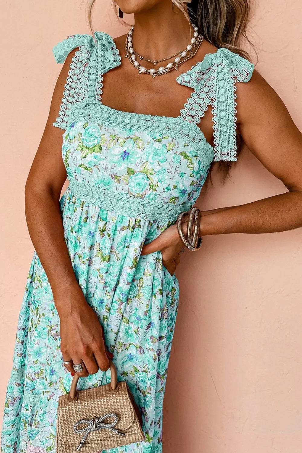 Lace Detail Square Neck Floral Dress Trendsi 4d57f74e-d426-4652-8f0e-f6c53326430a-Max-Origin