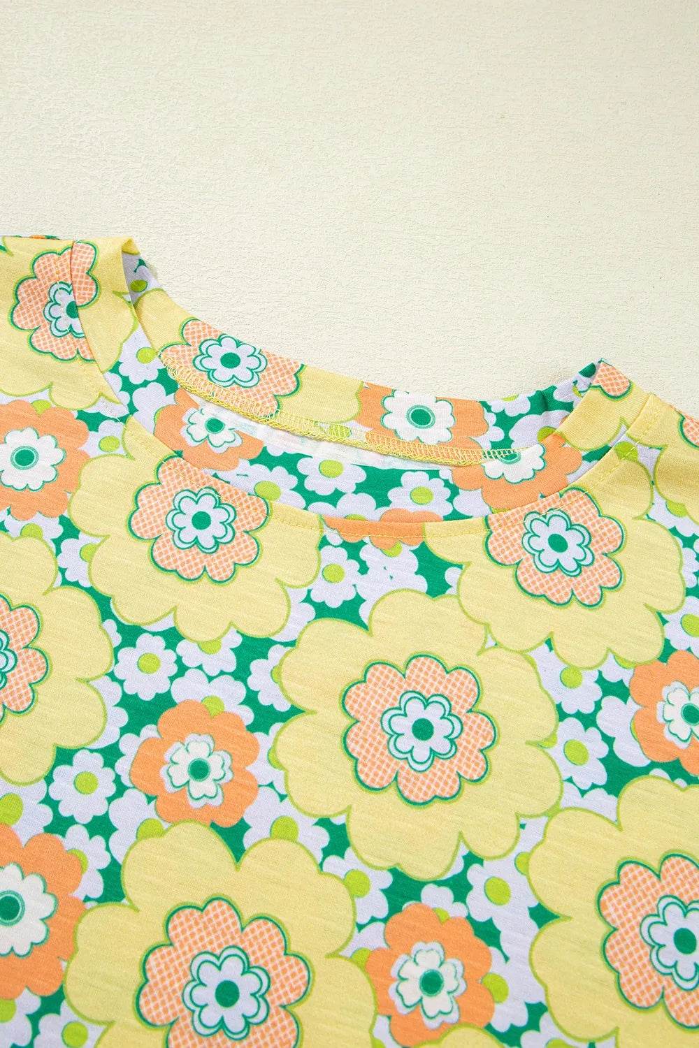 Floral Print Round Neck Oversized T-Shirt Trendsi 4ecd9855-a467-49bb-be30-4060177057cf-Max-Origin