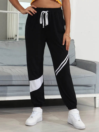 Drawstring Contrast Joggers with Pockets Trendsi 501627d1-ec23-4aa6-be75-b2c657ad9c01-Max