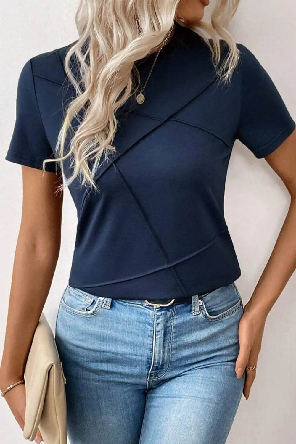 Solid Color Round Neck T Shirt Trendsi 51692bab-ee7f-453d-a97a-55b426919222-Max-Origin