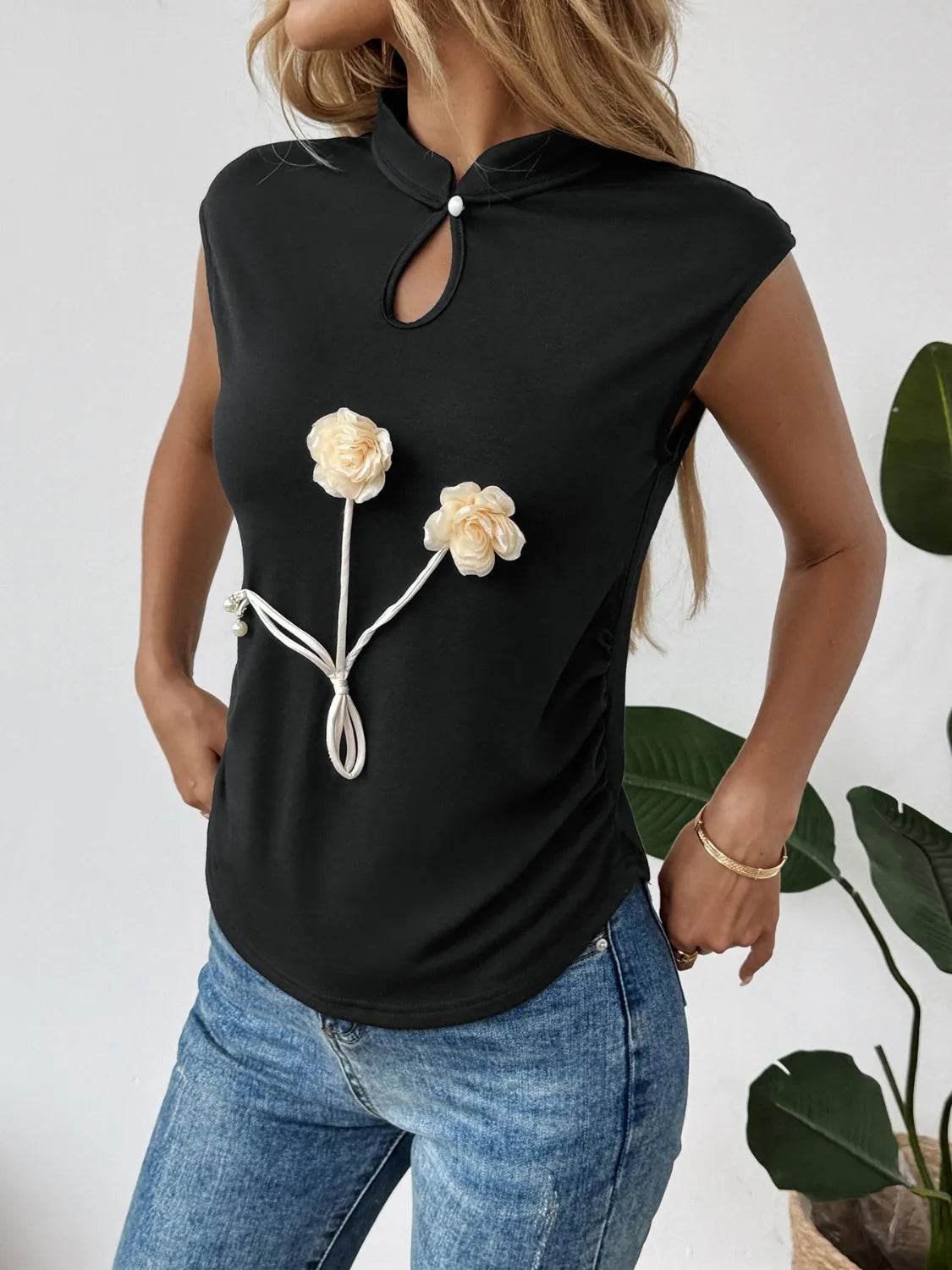 Floral Applique Keyhole Sleeveless Top Trendsi 52418b15-b87d-4e4b-a214-aaaba9a8b1b2-Max-Origin