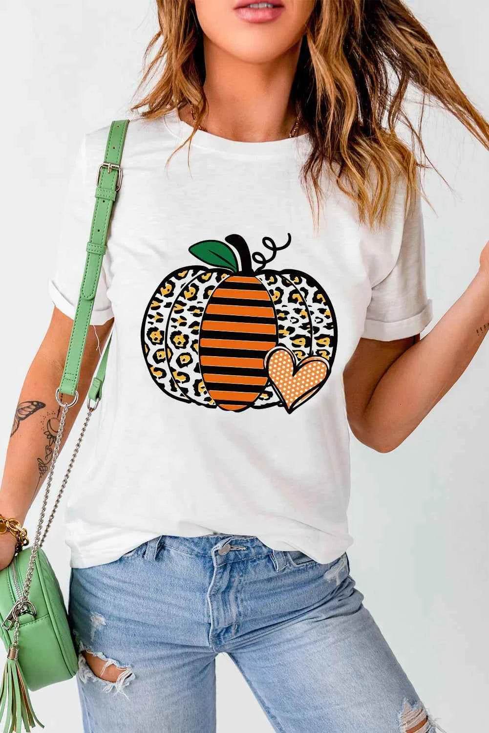 Pumpkin Graphic Round Neck Short Sleeve T-Shirt Trendsi 5b700b2d-052c-4a02-9210-5a64cb250e1b-Max