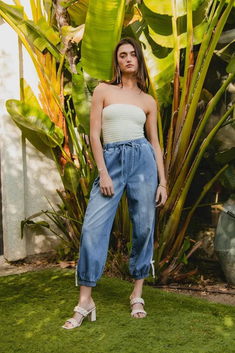 BiBi Striped Tape Details With Bot Tied Point Elastic Waist Jeans Trendsi 5b8de7bf03cb461da371e212522e3374-Max-Origin