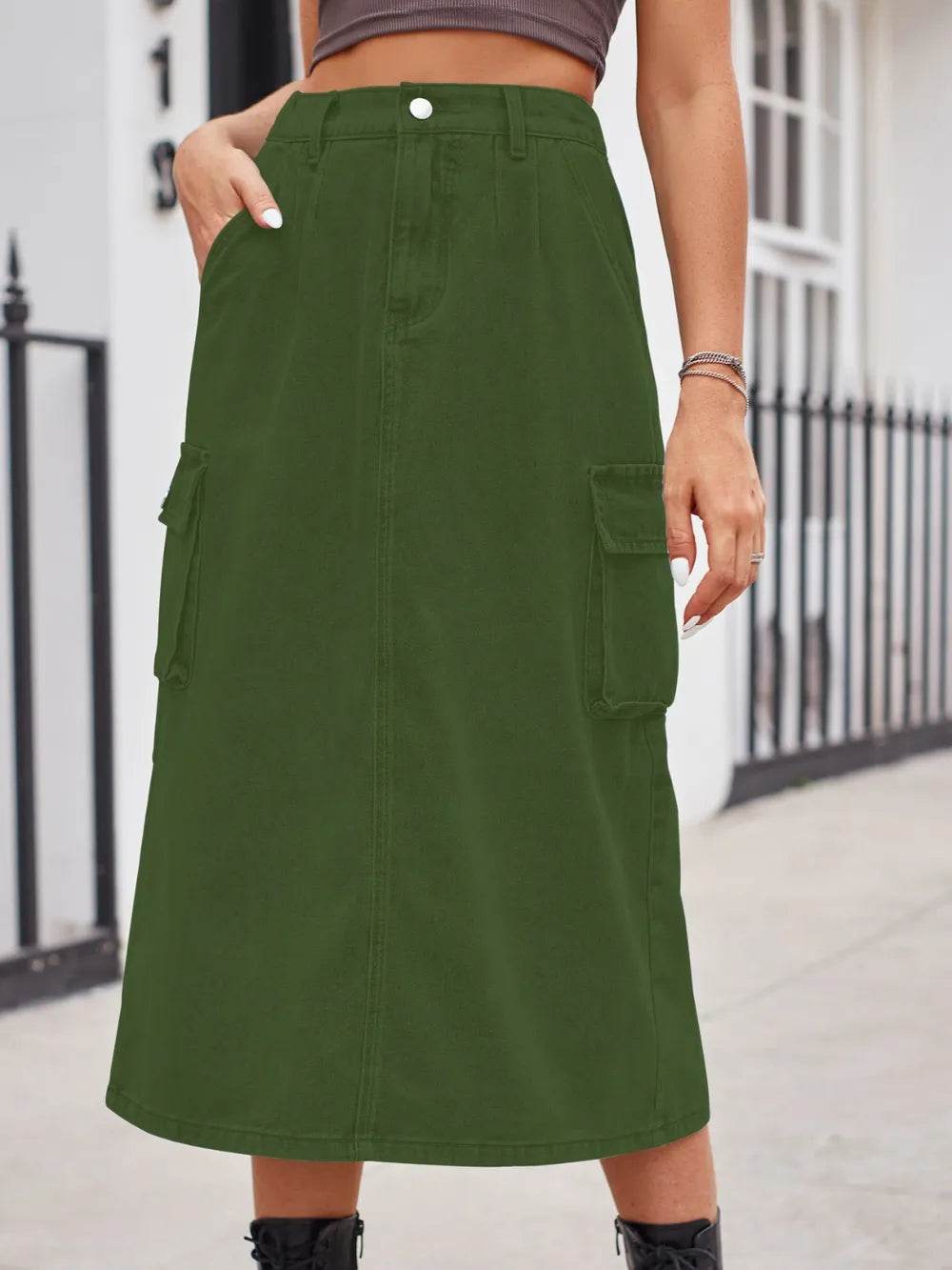 Slit Buttoned Denim Skirt with Pockets Trendsi 5bc58588-a062-4723-b9cb-d7bfde5c2509-Max