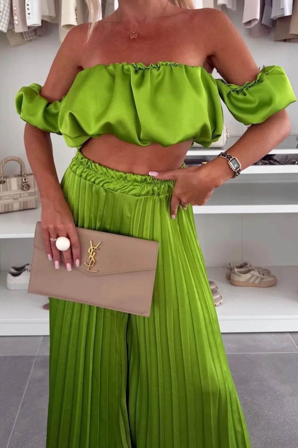 Off-Shoulder Top and Pleated Pants Set Trendsi 5c13fe0a-3ba5-466f-b62b-0e4021e2b717-Max-Origin