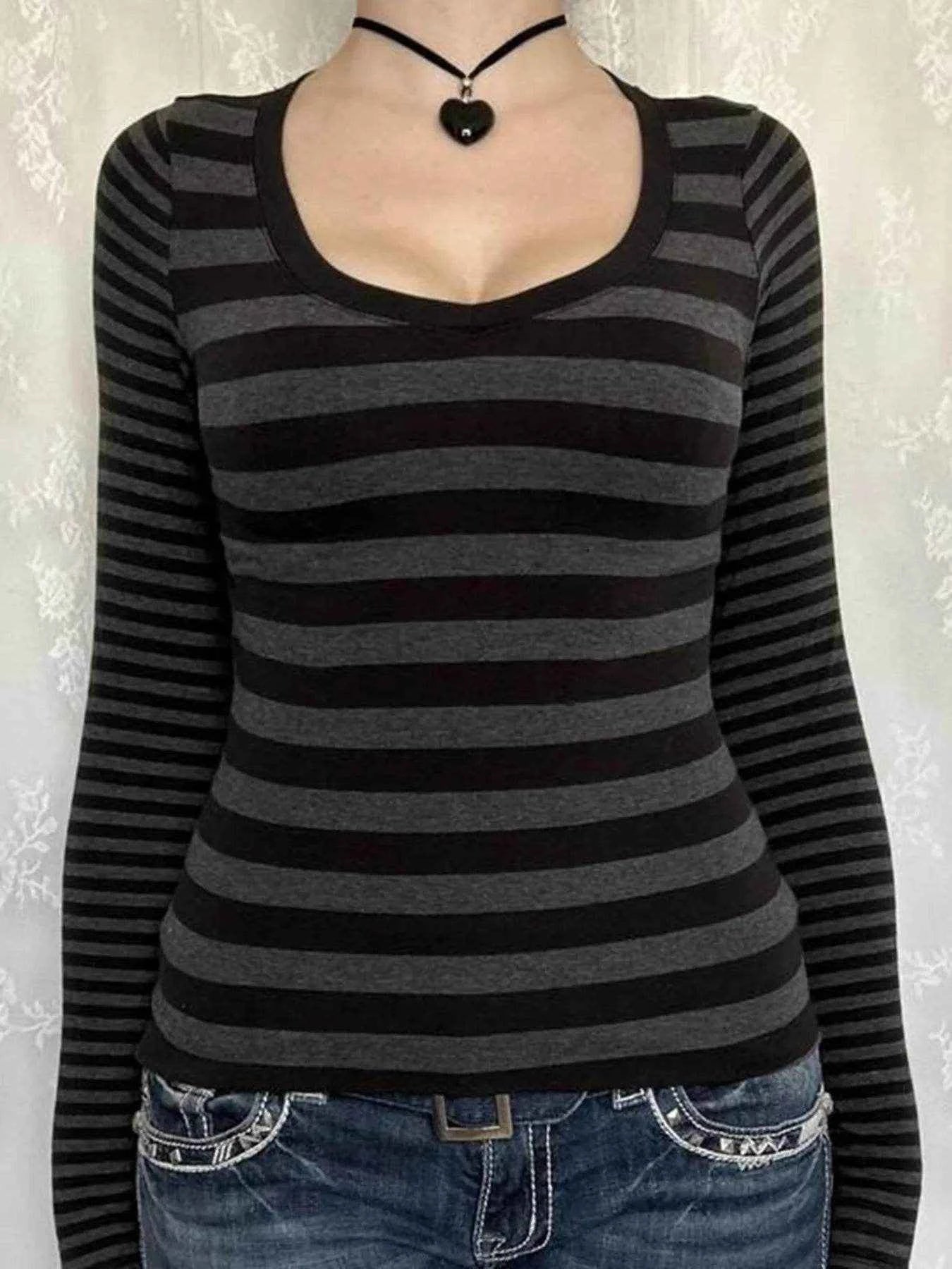 Striped Long Sleeve Contrast T-Shirt Trendsi 5cc06bbc6f2240e19c6478224b7a09f7-Max-Origin