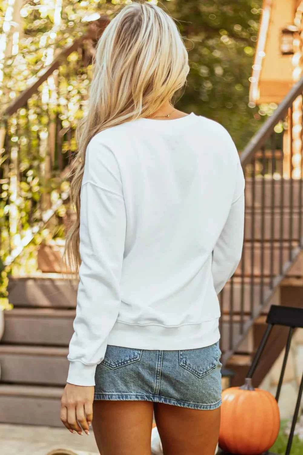 Pumpkin Graphic Long Sleeve Sweatshirt Trendsi 5cf2e2fa-f488-45c4-967f-1b81322f2c94-Max