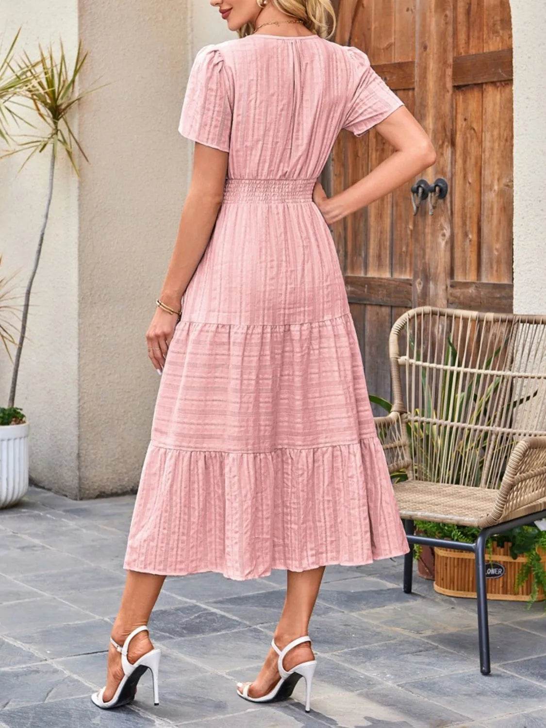 Tiered Notched Short Sleeve Dress Trendsi 5d31aa9d-300e-47a3-8ee1-38b3c22c3848-Max-Origin