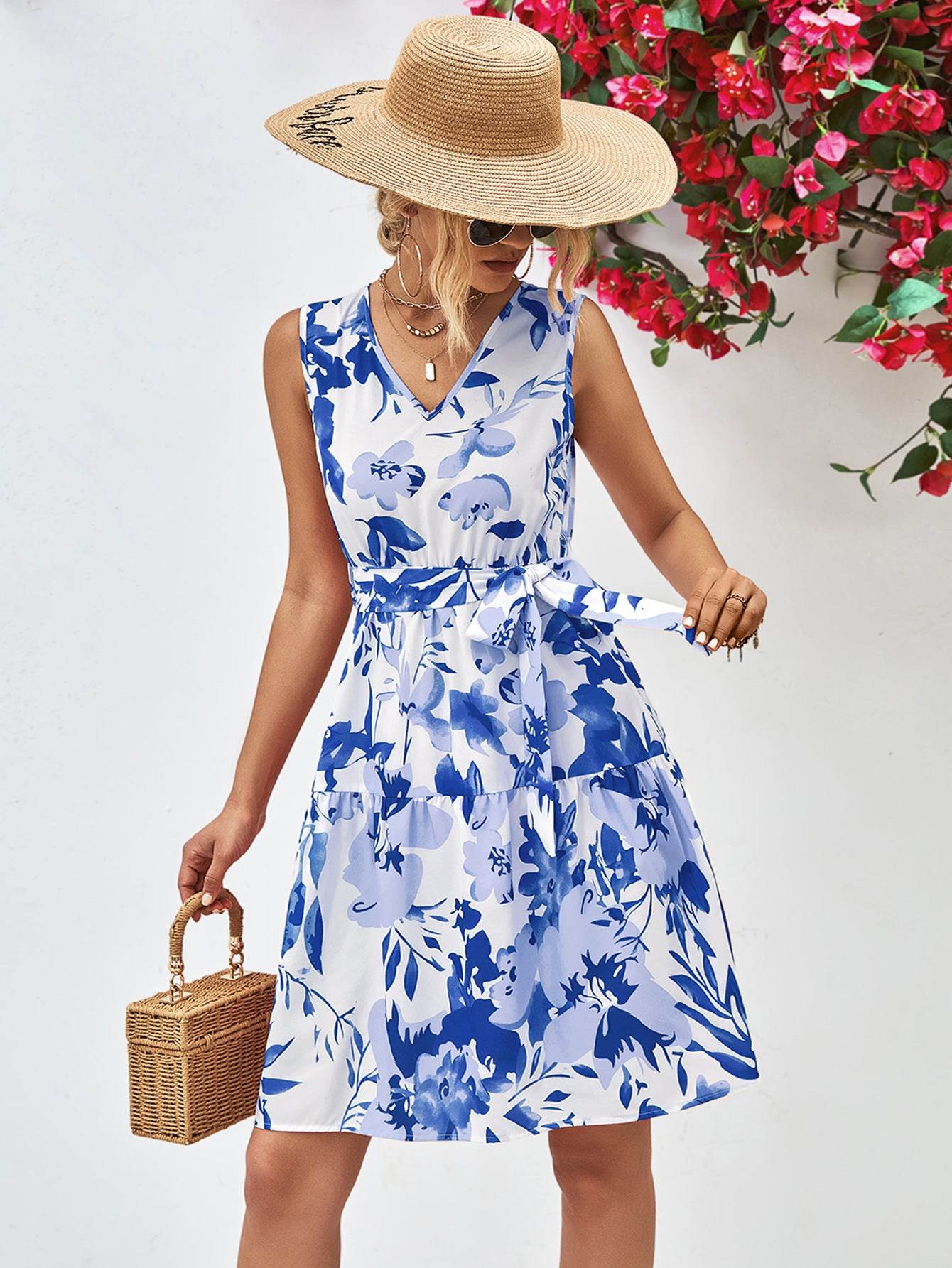 Floral V-Neck Tie Waist Sleeveless Dress Trendsi 5f0e02901e3a4522b001f04ef3067982-Max