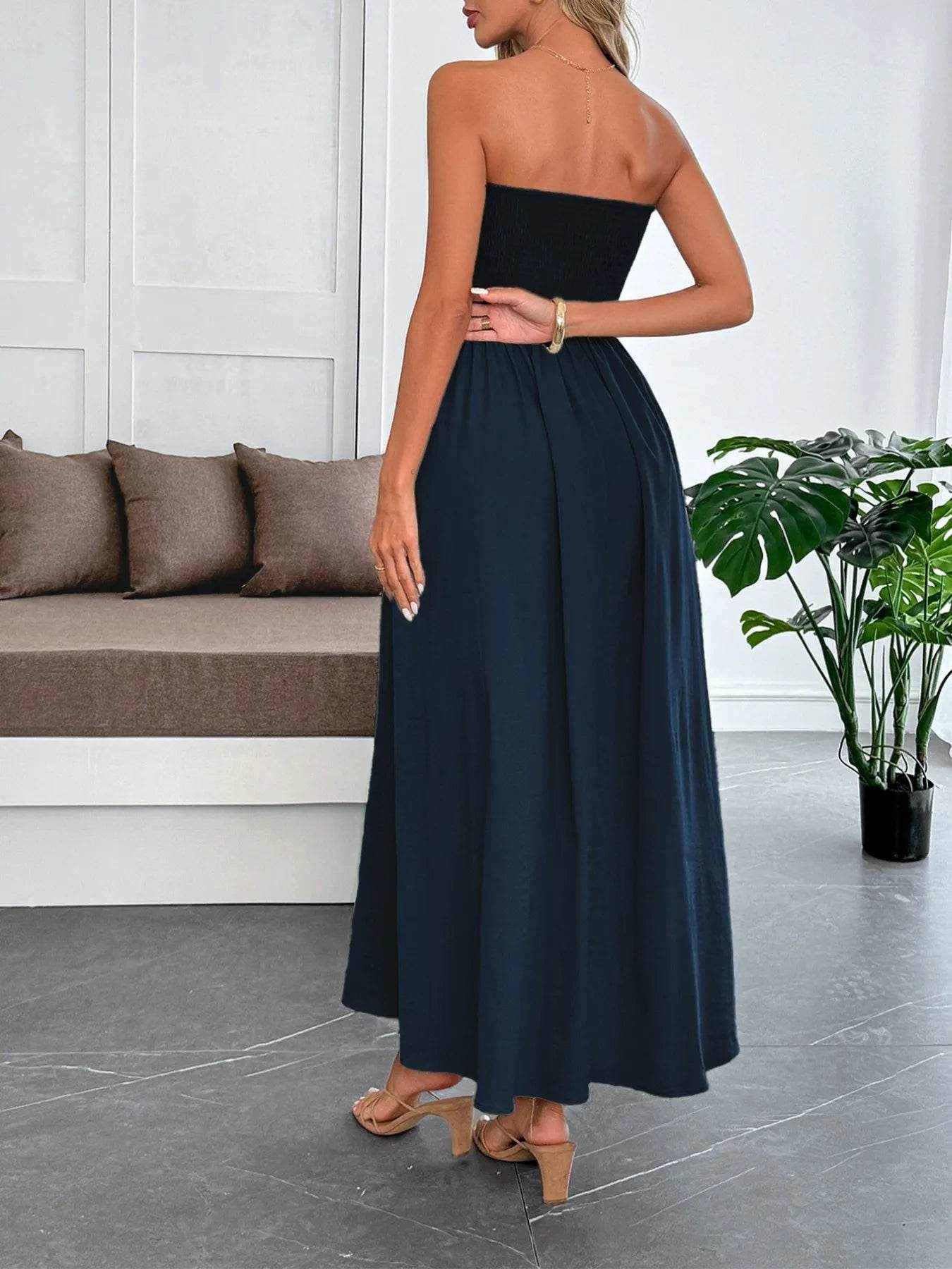 Smocked Tube Maxi Dress Trendsi 5fc0254c-e964-4233-9f5a-f1f7d0f47bc4-Max-Origin