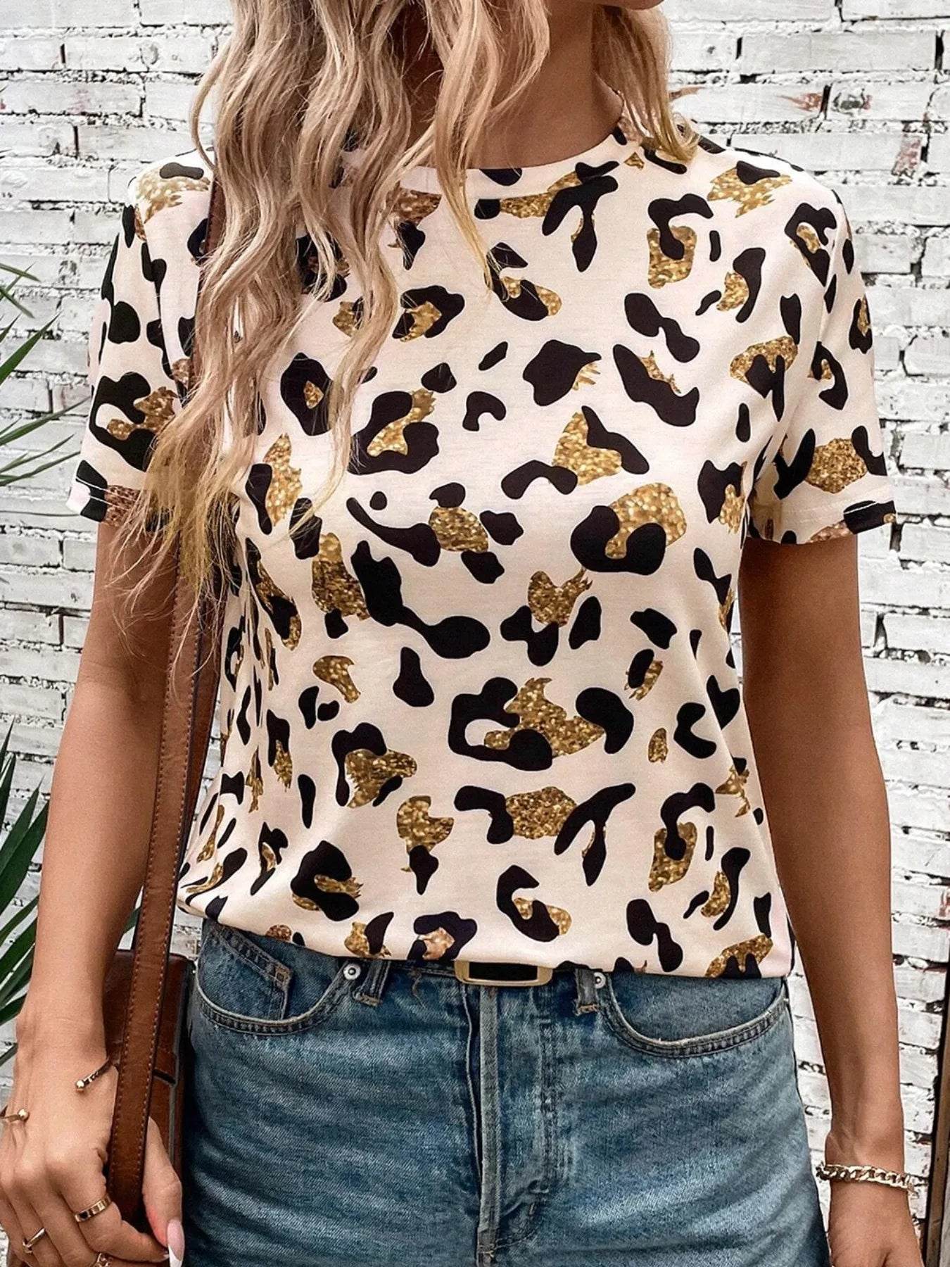 Leopard Print Short Sleeve T-Shirt Trendsi 601573cb-3a1e-4d4e-8d68-3040fa864d98-Max-Origin
