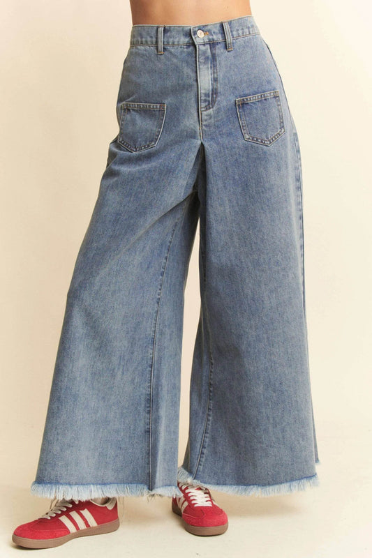 Davi & Dani Patch Pocket Wide Leg Culotte Jeans LIGHT DENIM Trendsi 60acade5faa14c708e9e4c5959f719d0-Max-Origin