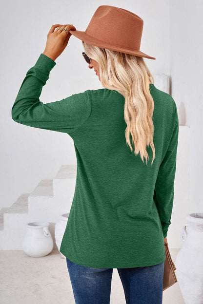 V-Neck Buttoned Long Sleeve Blouse Trendsi 6329d8babbe34168b6d1114757ccaa99-Max