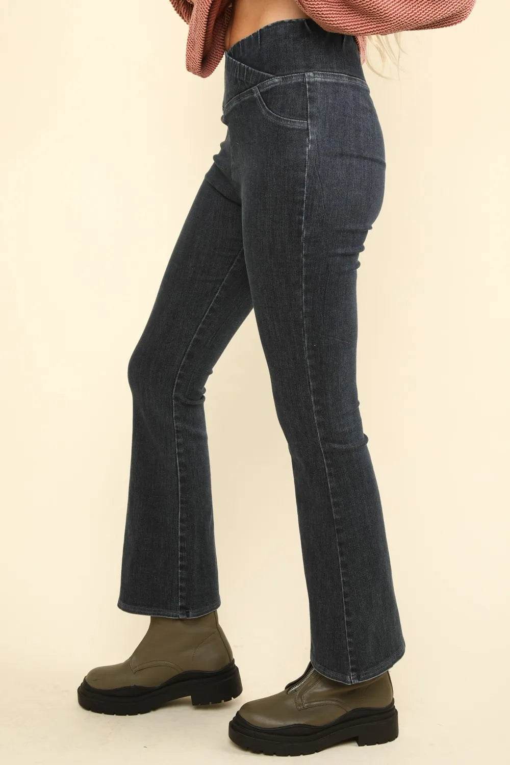 VERY J Washed Denim Stretchy Crossover Waist Leggings Trendsi 639ea54b-4544-434a-ac07-bf60d5fab1bb-Max
