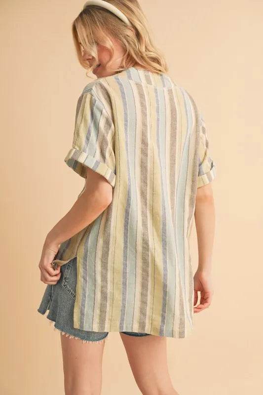 Aemi+Co Side Slit Striped Short Sleeve Blouse Trendsi 63e48b548cba45238e1d070e524904ed-Max-Origin