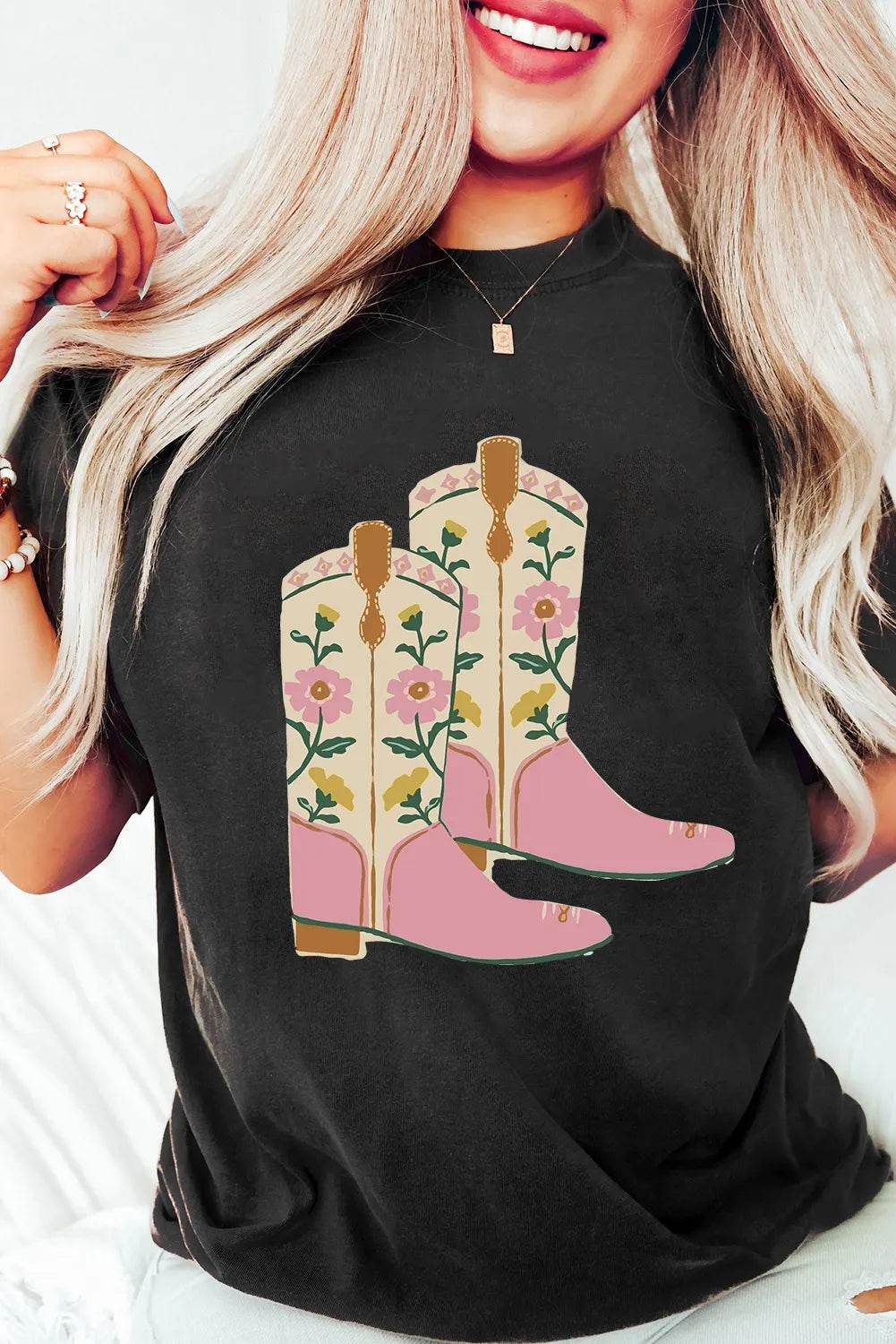 Floral Cowgirl Boots Graphic T-Shirt Trendsi 6511e207-c13d-4865-8fd5-4db62bfa6a07-Max-Origin