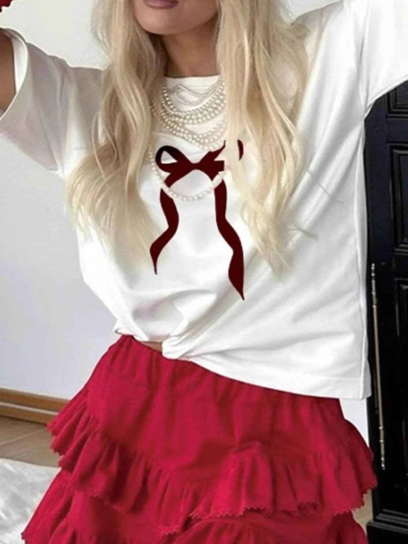 Plus Size Bow Round Neck Short Sleeve T-Shirt Trendsi 6533b1e2-33e7-40a5-a464-9998f119cb8c-Max-Origin