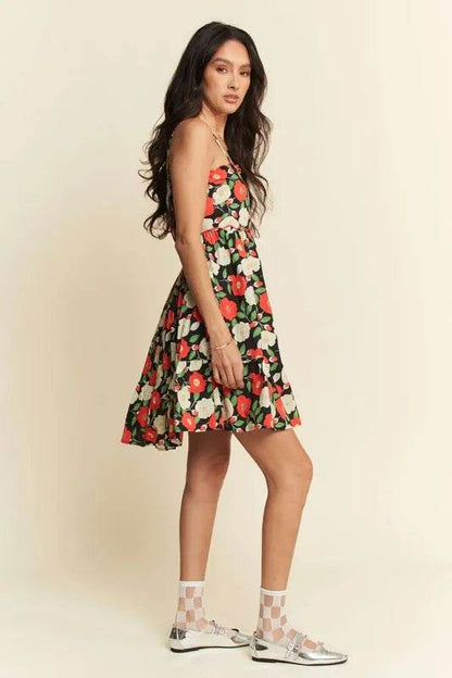 Davi & Dani Floral Scalloped Cutout Back Mini Dress Trendsi 6766f5df5ca64b8b92ce11ab4d1c41cf-Max-Origin