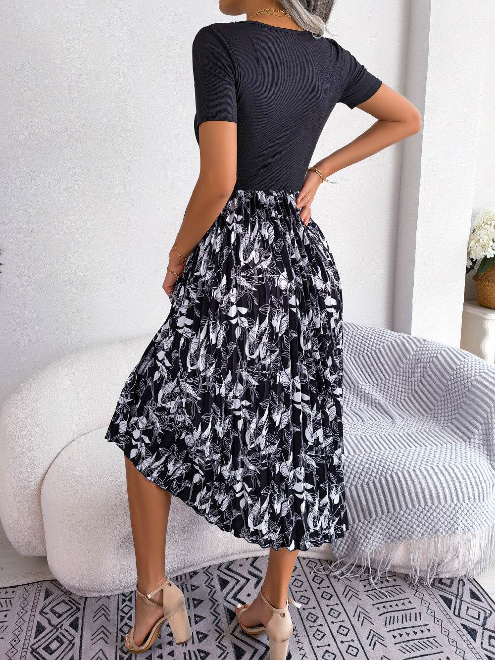 Printed Round Neck Pleated Dress Trendsi 69279c58cc3b47178716c1ed26e0b5cf-Max