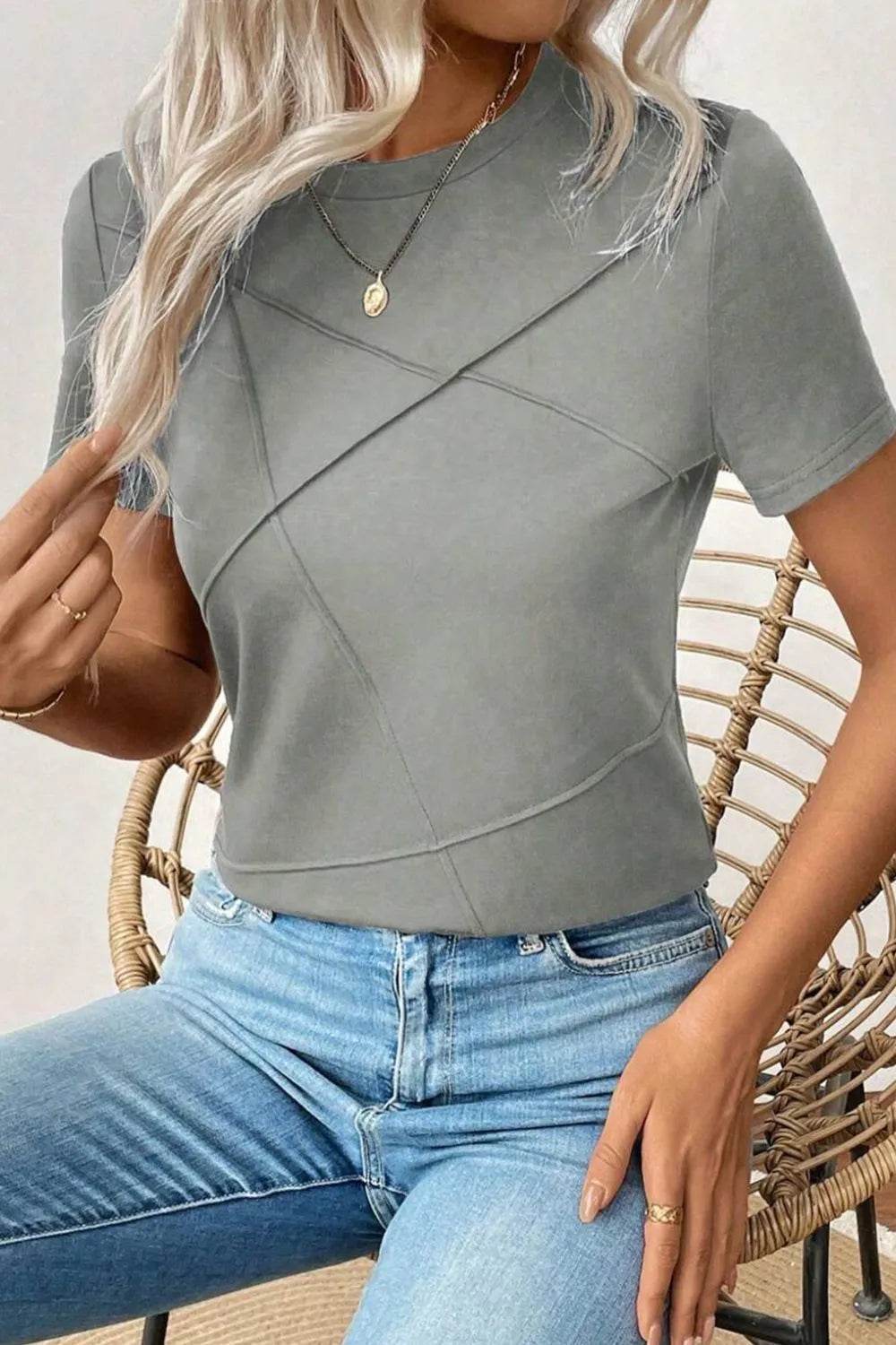 Solid Color Round Neck T Shirt Trendsi 69f31ec8-b9d3-4e96-958e-6ea2bc3d5573-Max-Origin