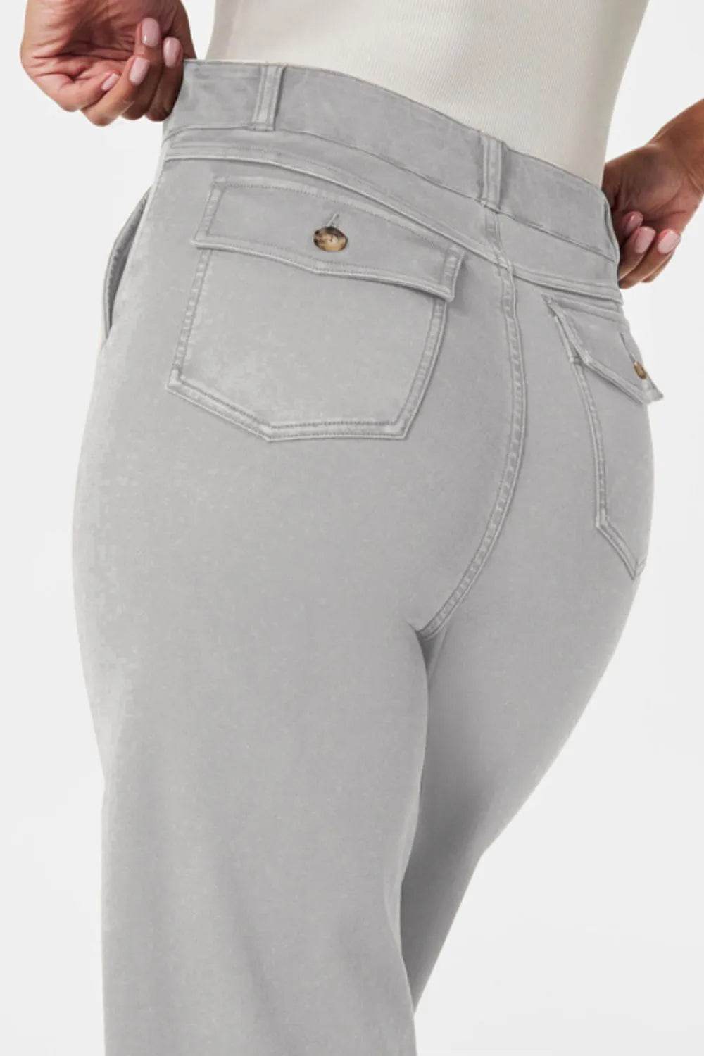 High Waist Jeans with Pockets Trendsi 6d3fffbf-a4b5-4e52-bb5d-3abca974a2f7-Max