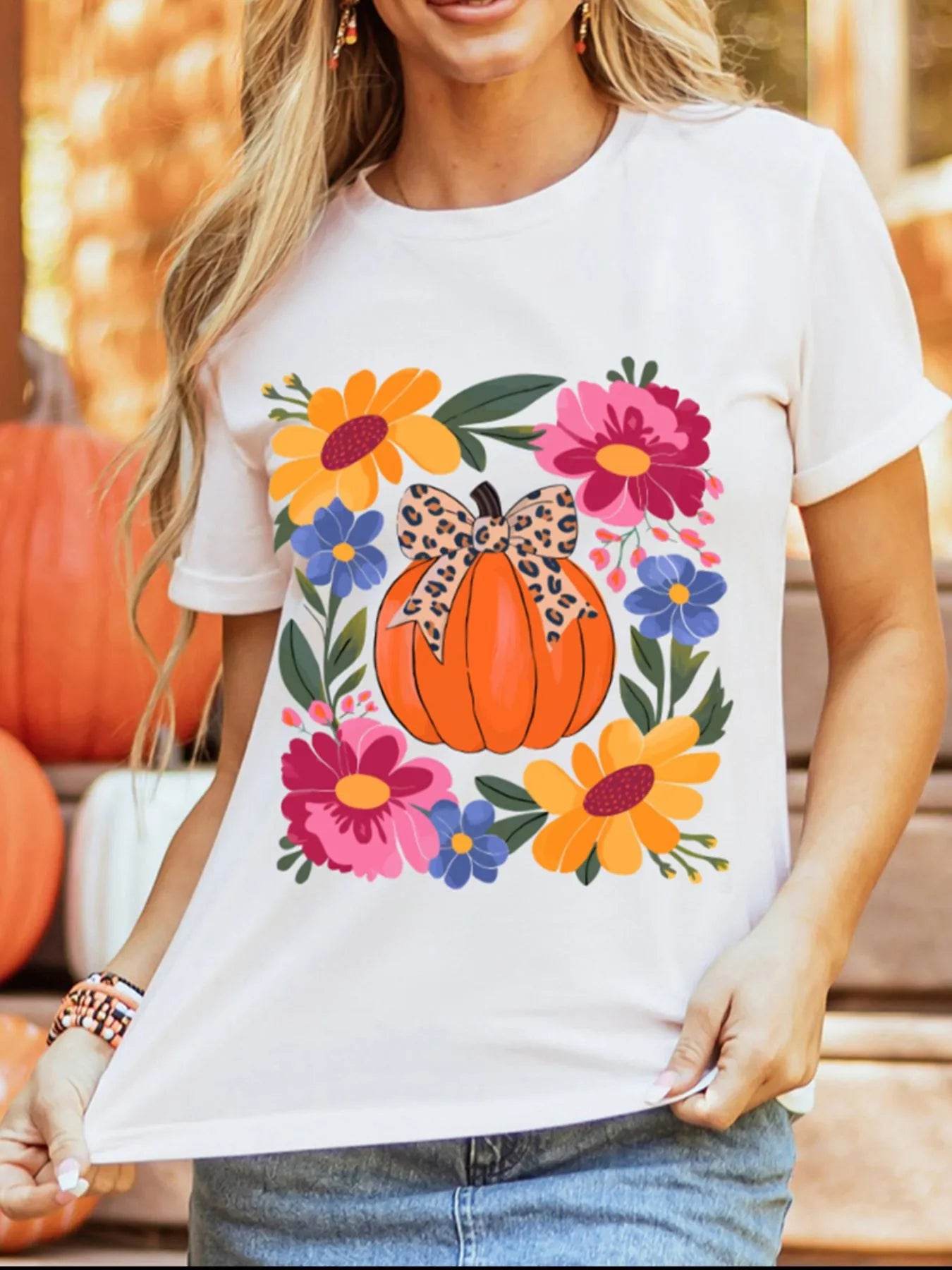 Pumpkin Floral Graphic Round Neck T-Shirt Trendsi 6d887018-1ded-4eb8-8289-e54ac561a9ff-Max-Origin