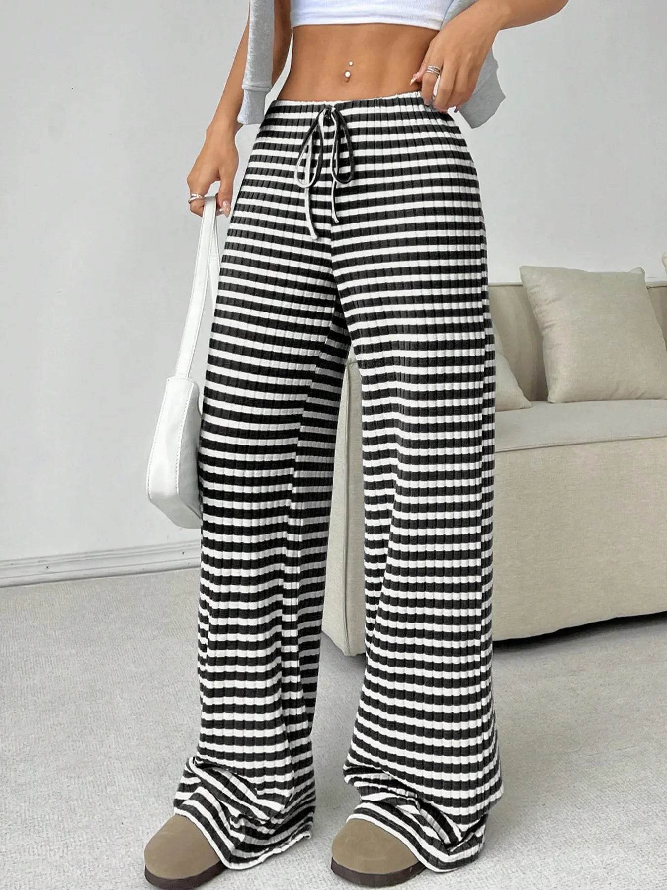 Striped Wide Leg Drawstring Pants Trendsi 6e5c952a2f0148649a7081bb4b524d4d-Max-Origin