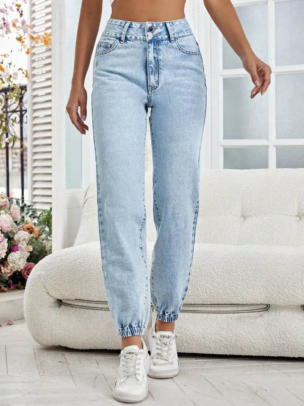 High Waist Jeans with Pockets Trendsi 6f4c718f-c35d-4342-a4ea-12b1b108e231-Max