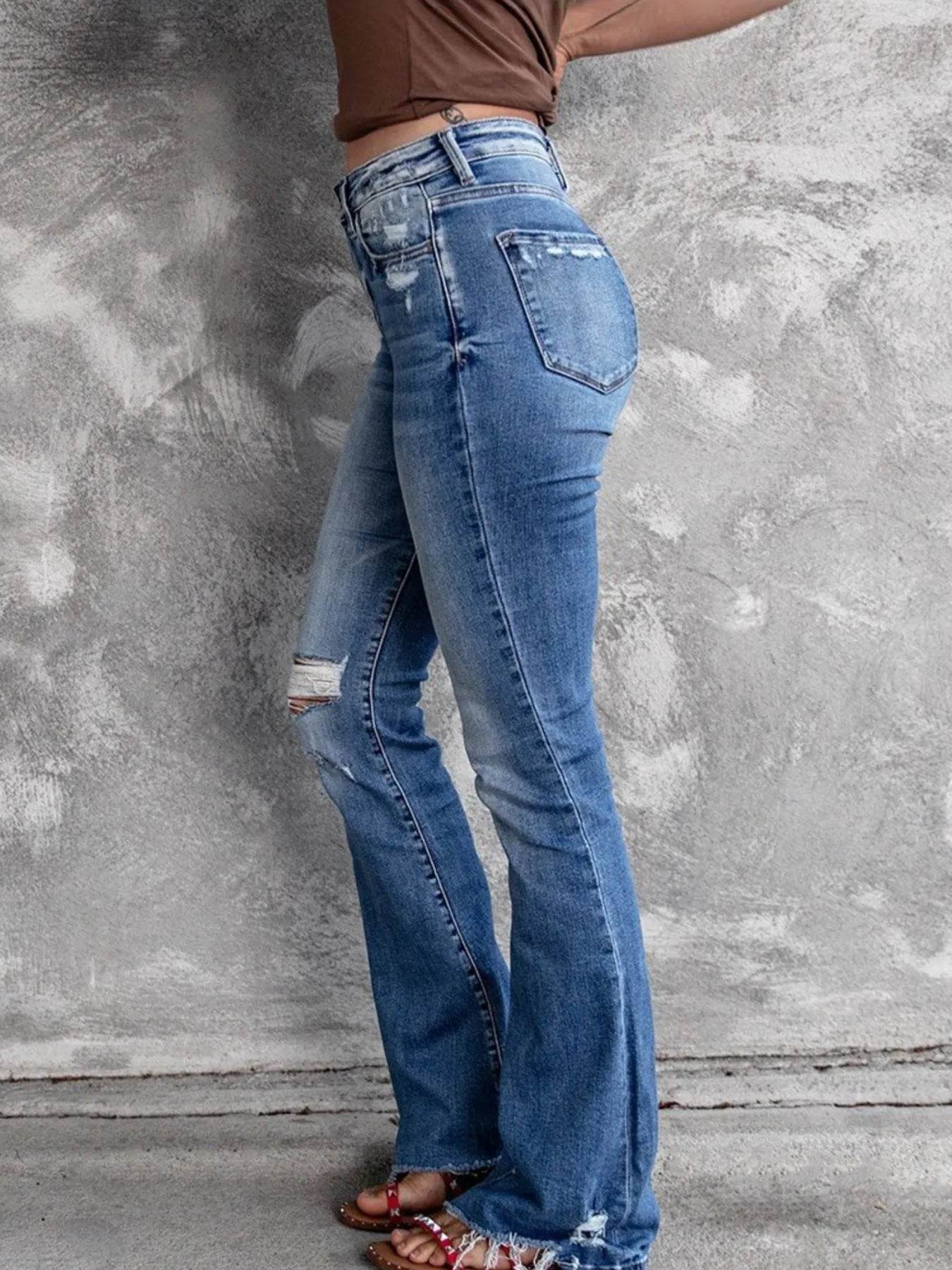 Distressed Flare Jeans Trendsi 726543b3-3bfe-4386-b960-4b4ac4c427ab-Max-Origin
