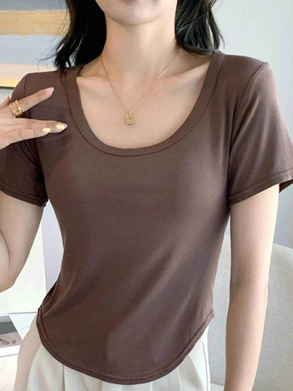 Plus Size Round Neck Short Sleeve T-Shirt Trendsi 72be28e6-36e4-4ee1-9471-e16bebe25a1d-Max-Origin