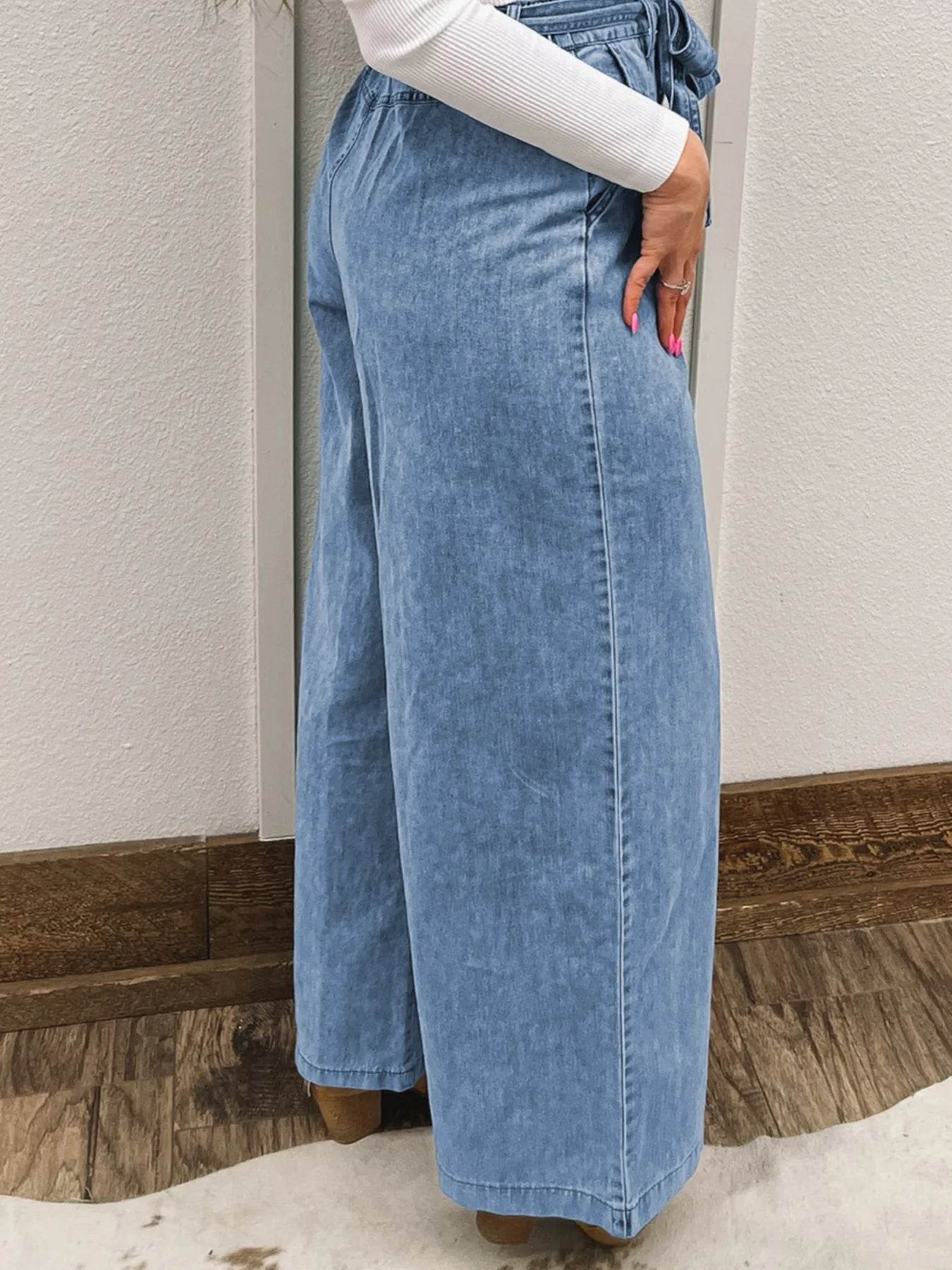 High Waisted Wide Leg Belted Jeans Trendsi 7410a52e-7f72-4bcc-a04b-3e6dff5fda39-Max-Origin