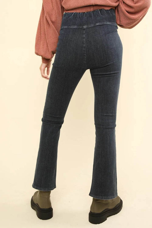 VERY J Washed Denim Stretchy Crossover Waist Leggings Trendsi 76ca7861-7def-4a34-a4f8-e8dfc3e50d10-Max
