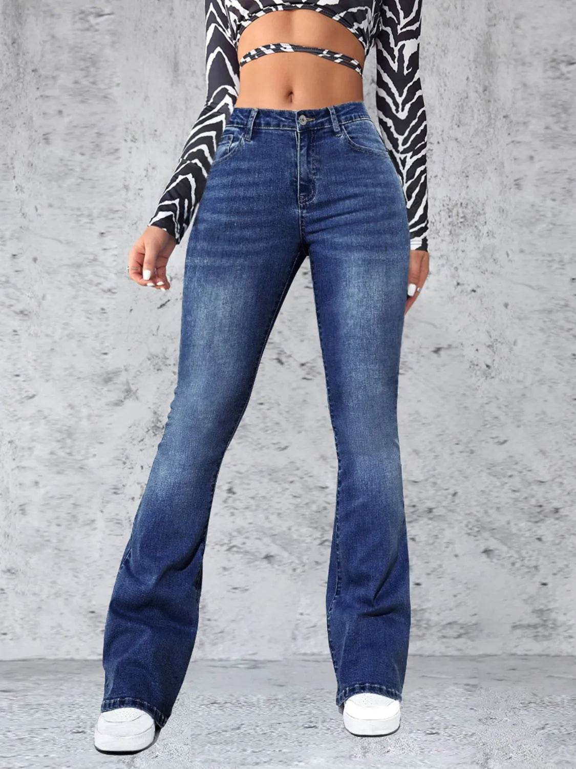 High Rise Jeans with Pockets Trendsi 77161c06-f595-40ad-810f-04bd013f529f-Max-Origin