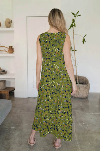 FAM-FAM Tiered Printed V-Neck Sleeveless Dress Trendsi 79062ea3-0022-49b9-805f-6a657152ec4f-Max
