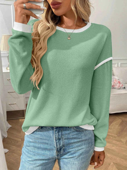 Ribbed Contrast Trim Long Sleeve Top Trendsi 7946357f-4ff8-4bed-8dcd-0009308f1dc8-Max-Origin