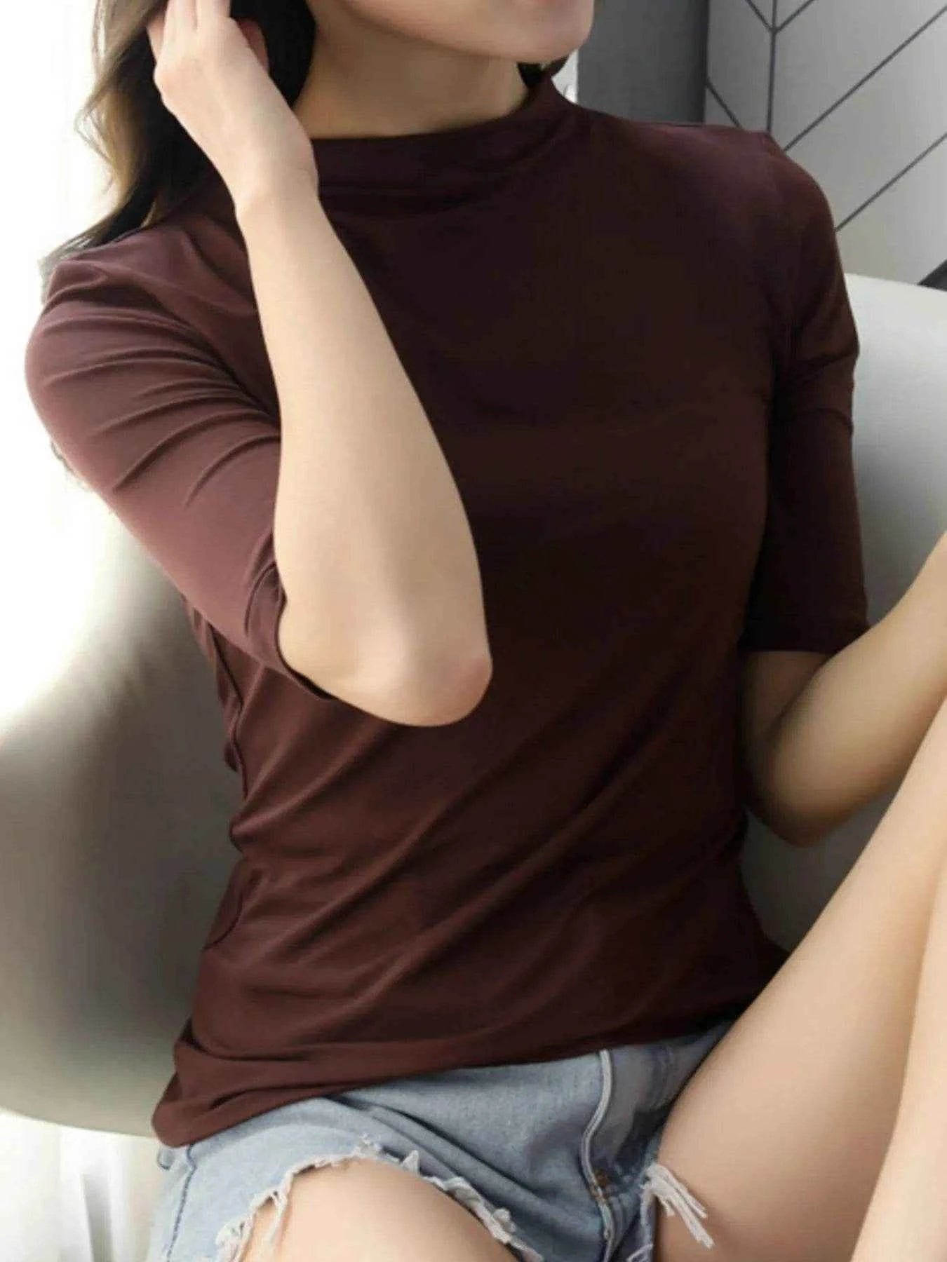 Solid Color Short Sleeve T-Shirt Trendsi 7af9c55d-e3e0-4592-b2de-9a993ecb7b7d-Max-Origin