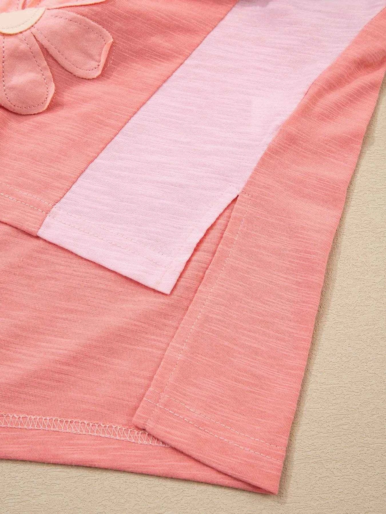 Flower Patched Exposed Seam Oversized T Shirt Trendsi 7bcfee71236c4f52a60e108f1739a95b-Max-Origin
