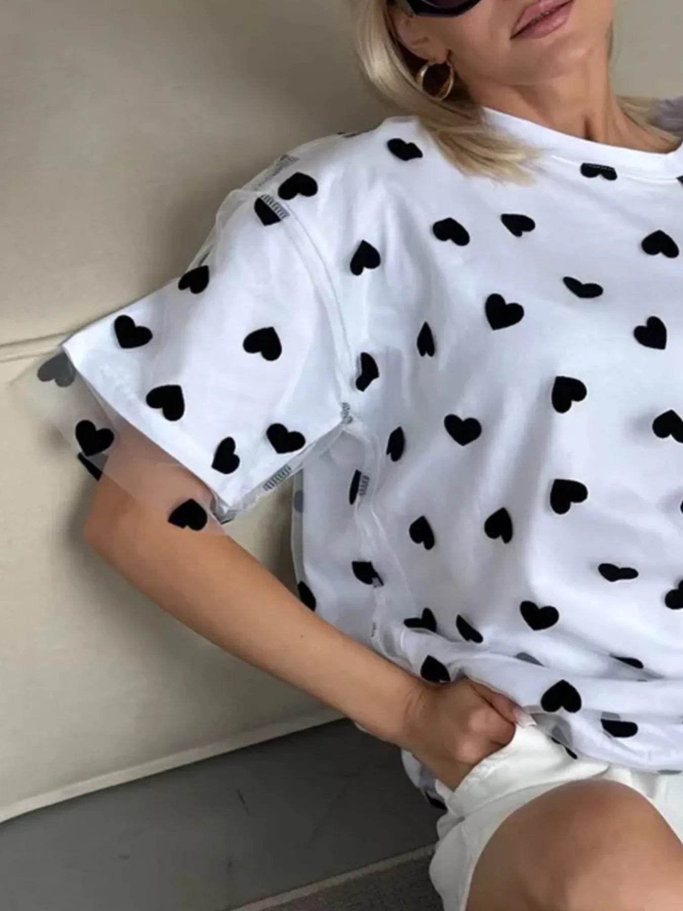 Heart Print Oversized T-Shirt Trendsi 7c9f9d34-4d52-4f60-a823-a4f49de35770-Max-Origin
