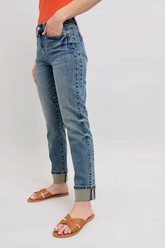 Judy Blue Full Size Mid Rise Vintage Wash Double Roll Cuff Boyfriend Jeans Plus Size Trendsi 7ce70b107e7c451ea0c939d459b6e0e5-Max-Origin