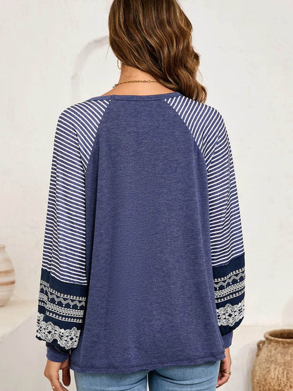 Contrast Print Striped Raglan Long Sleeve Loose Top Trendsi 7e5b316ea28043f9bfcc7bedb4d24e0a-Max-Origin