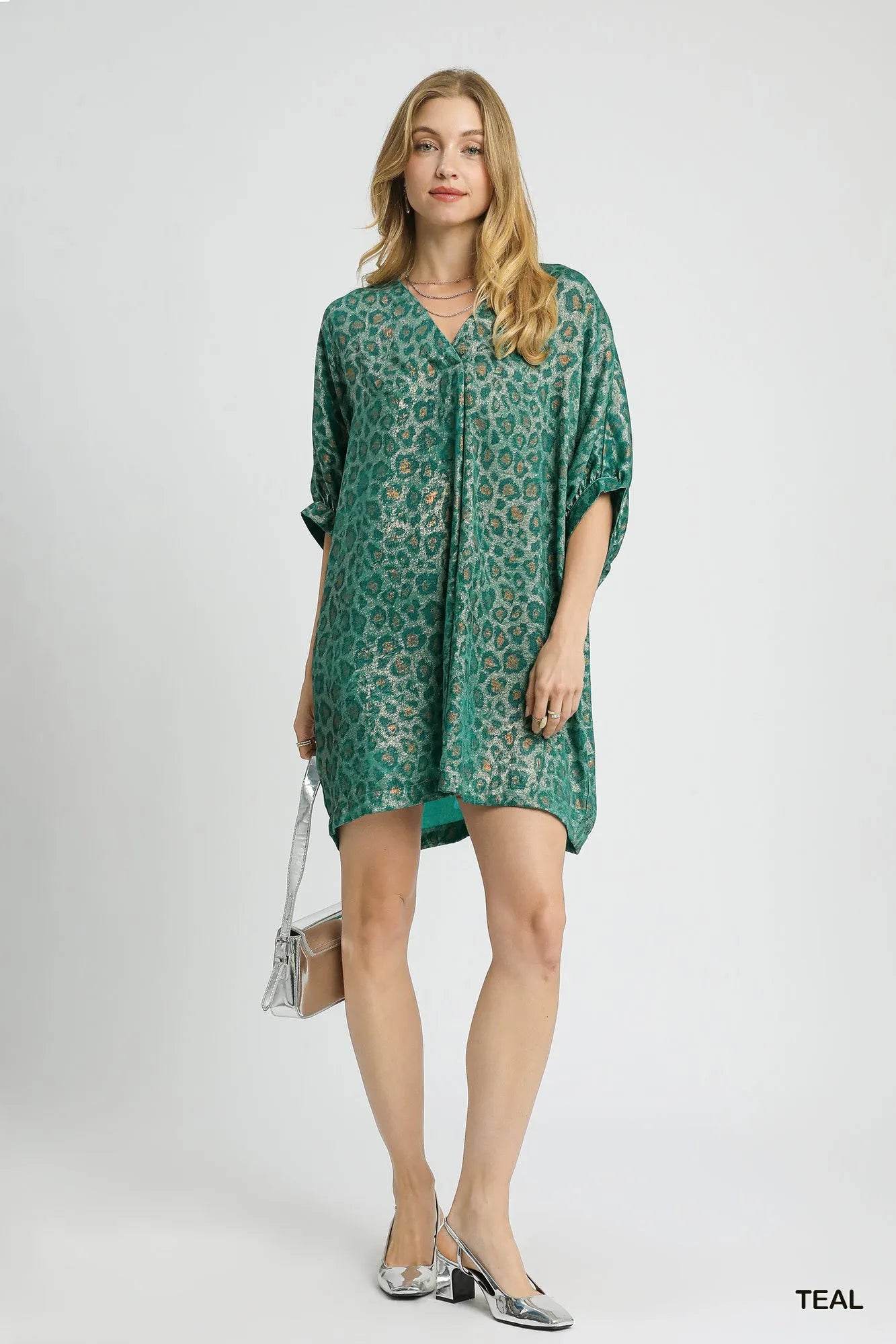 Umgee Metallic Leopard Print V-Neck Kimono Dress Trendsi 8107ed66-17e6-4588-b474-c4a12da5c304-Max-Origin