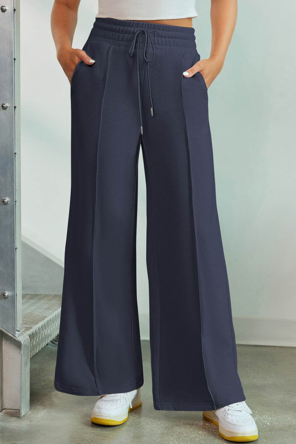 Drawstring Wide Leg Pants with Pockets Trendsi 811f50985a564fa395beb1debdbcba6e-Max
