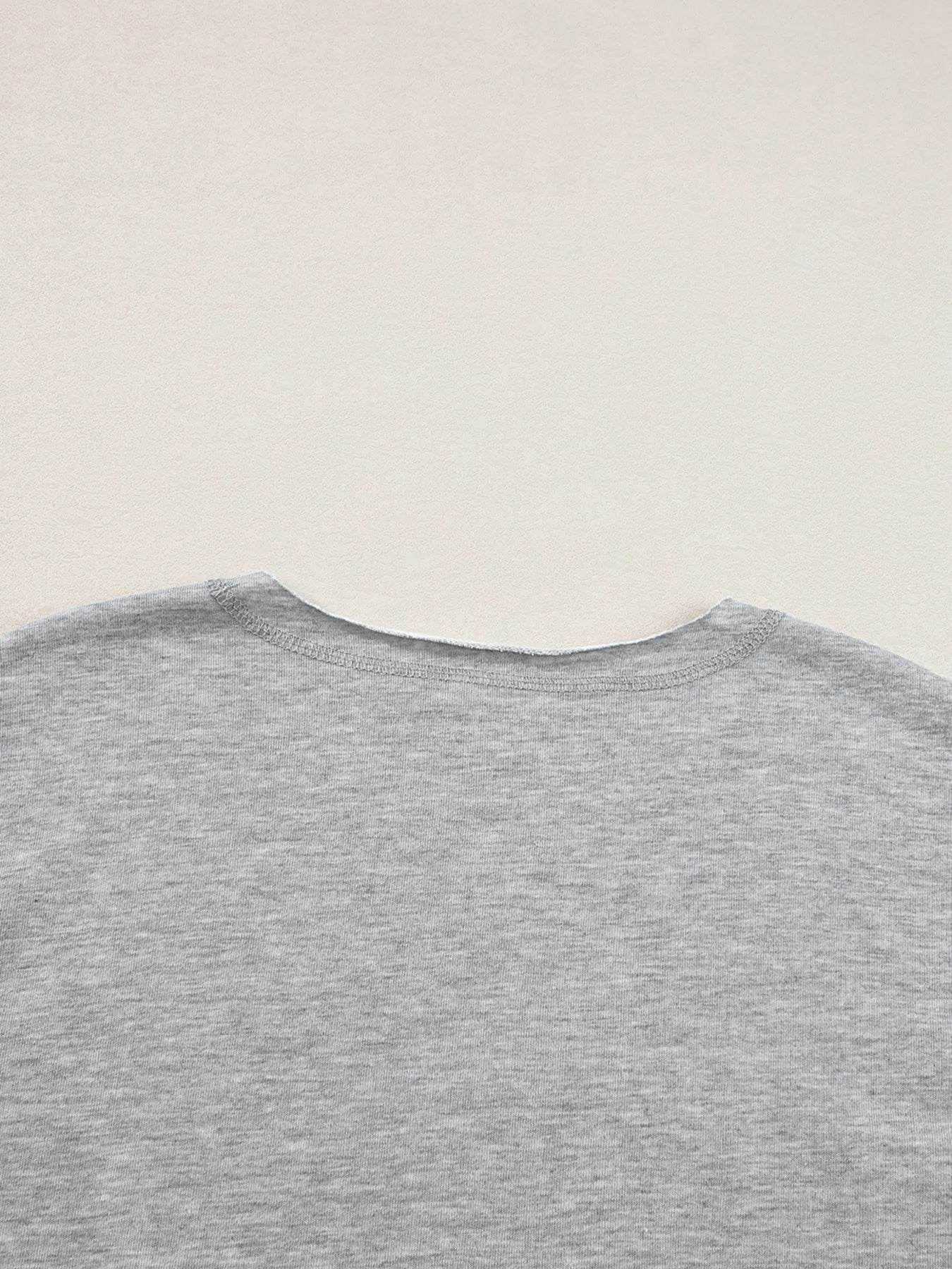 USA Lettering Patch Notched Neck T-Shirt Trendsi 819673f4b3324820948614eb766e29ef-Max-Origin