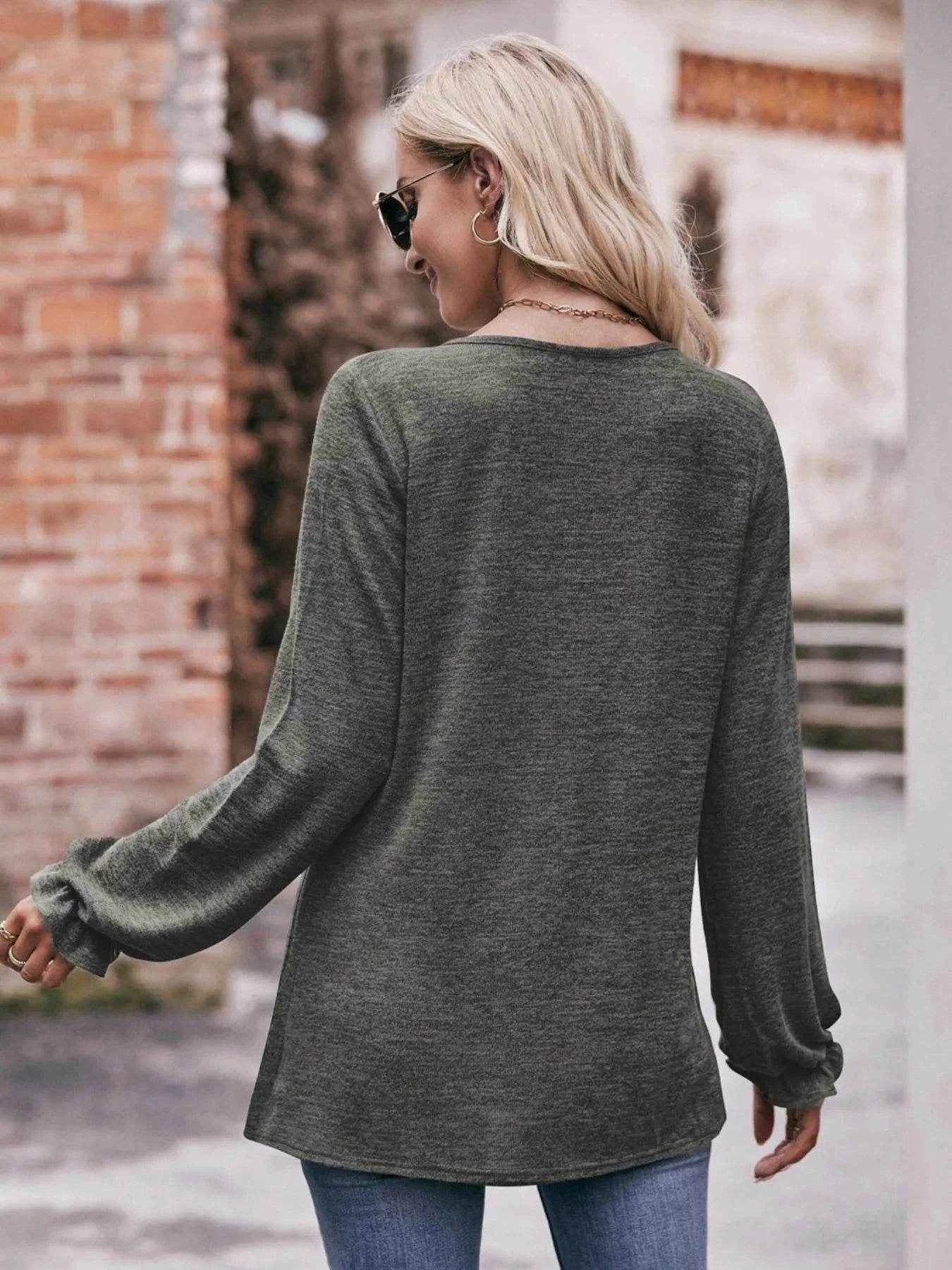 Round Neck Long Sleeve Casual T-Shirt Trendsi 81be7e9a-789e-4e9d-9c8f-d9b826359fa1-Max-Origin